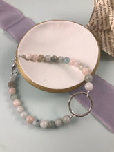 Load image into Gallery viewer, Morganite and Hammered Silver Bracelet